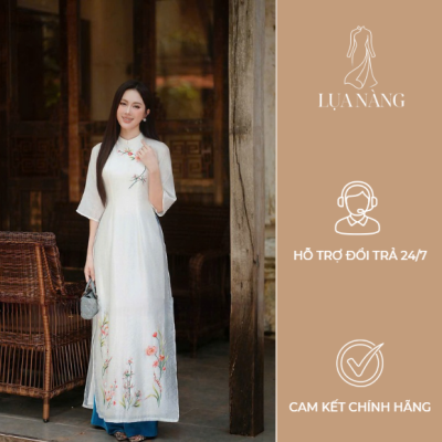 Áo dài trắng thêu hoa thanh lịch cho nữ trẻ đẹp